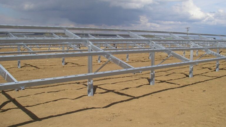 السعودية: ٧ مشاريع جديدة للطاقة الشمسية بسعة ١.٥١٥ جيجاواط