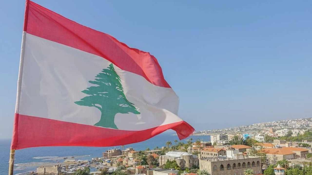  لبنان: البنك الأوروبي لإعادة البناء والتنمية يدرس تمويل مشروع طاقة شمسية بقدرة تصل حتى 500 ميجاواط