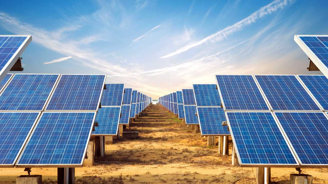  السعودية: شركة المراعي تكمل أكبر محطة طاقة شمسية أرضية  في السعودية بقدرة 15 ميجاواط