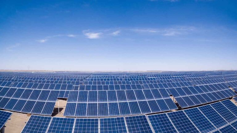 البنك الأوروبي لإعادة البناء و التنميةEBRD يمول ثلاثة محطات طاقة شمسية لصالح Orange الأردن