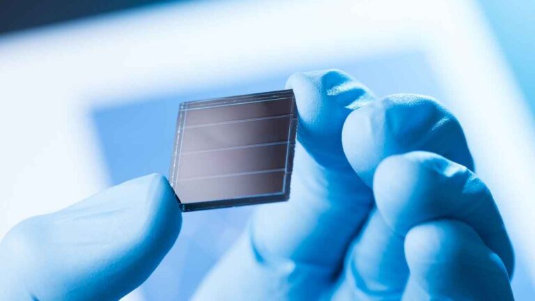 كانيديان سولار الصينية Canadian Solar تعلن عن إنجاز جديد في كفاءة تحويل الخلايا الشمسية
