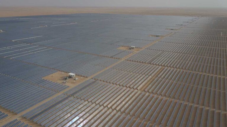 محطة سكاكا للطاقة الشمسية الكهروضوئية تدخل مرحلة التشغيل التجريبي