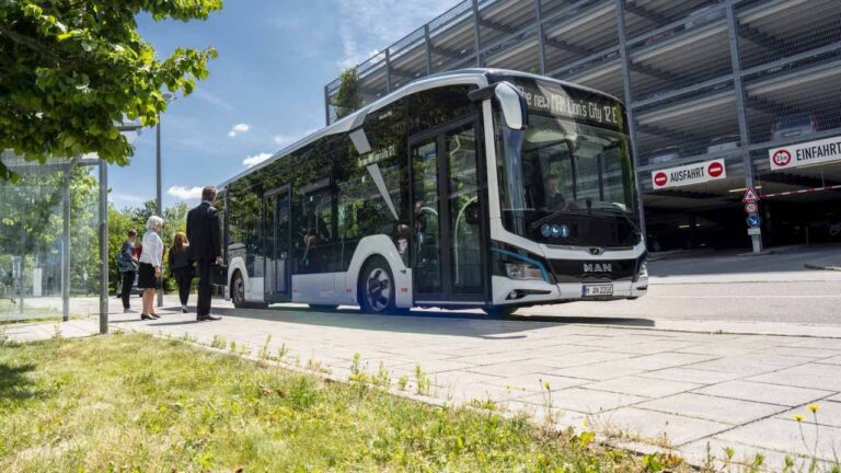 شركة MAN الألمانية تحصل على طلبية حافلات كهربائية من طراز Lion's City E