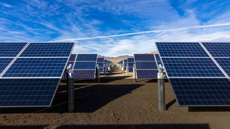الاغلاق المالي لأكبر محطة طاقة شمسية كهروضوئية في سلطة عمان «عبري 2»
