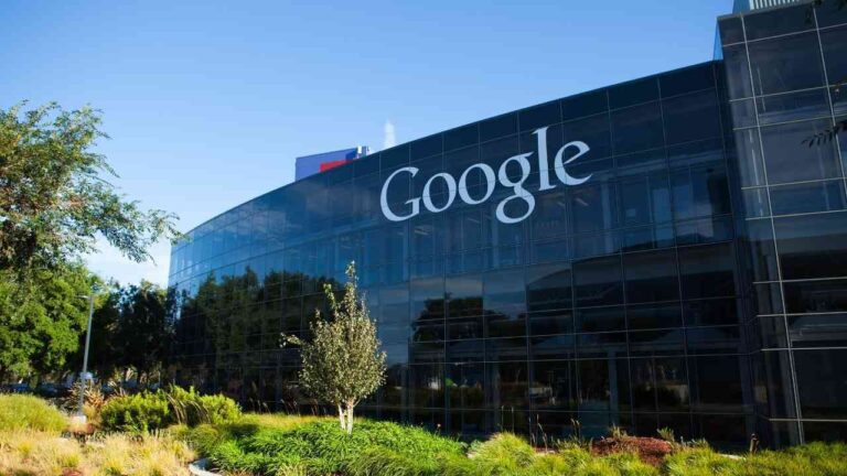 جوجل تسعى لتعميم الطاقة النظيفة في مراكزها