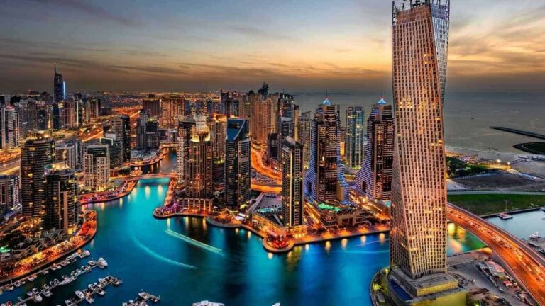 دبي انخفاض الانبعاثات الكربونية 33%
