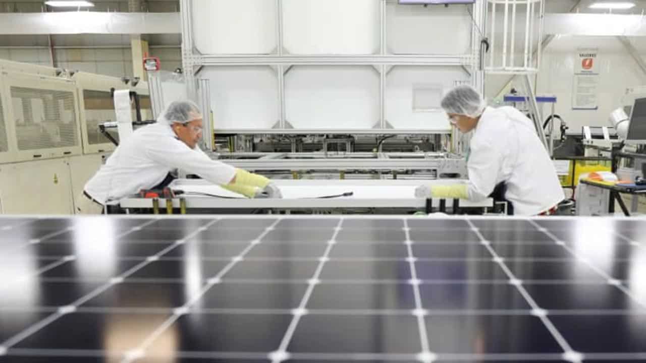  سنغافورة: شركة ماكسيون تطلق كفالة جديدة لألواحها الشمسية لمدة 40 سنة وبمعدل تدهور 0.25% سنوياً لمدة 39 عاماً