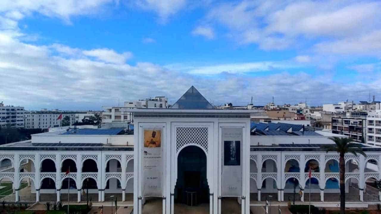  المغرب: تزويد متحف محمد السادس للفنون الحديثة والمعاصرة في الرباط بمحطة طاقة شمسية باستطاعة 130 كيلوواط مع نظام تخزين الطاقة