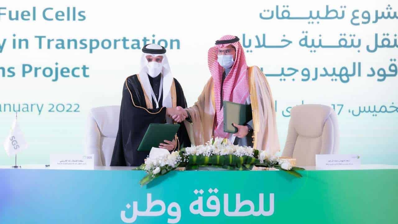  السعودية: وزارة الطاقة توقع ثمان مذكرات تفاهم لتنفيذ مشاريع تجريبية في قطاع النقل باستخدام خلايا وقود الهيدروجين