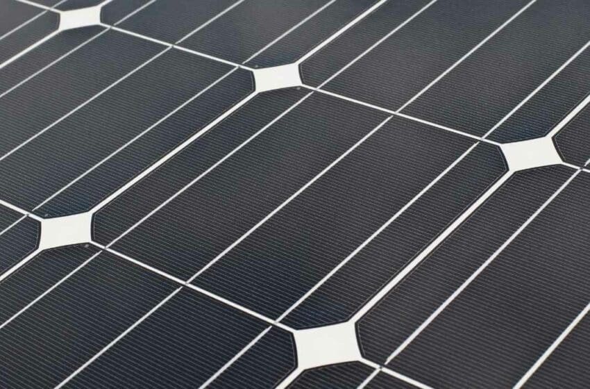  أمريكا: فريق بحثي يبتكر تقنيةً جديدةً لرفع كفاءة الخلايا الشمسية باستخدام جسيمات النانو