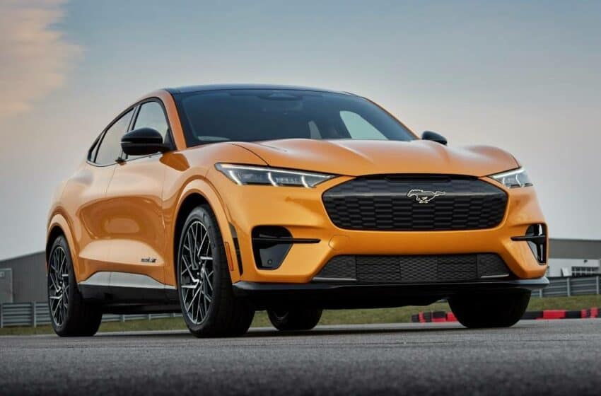 أمريكا: فورد تتيح الطلب من جديد على سيارة فورد موستينج ماك إي مع إضافاتٍ جديدة للسيارة
