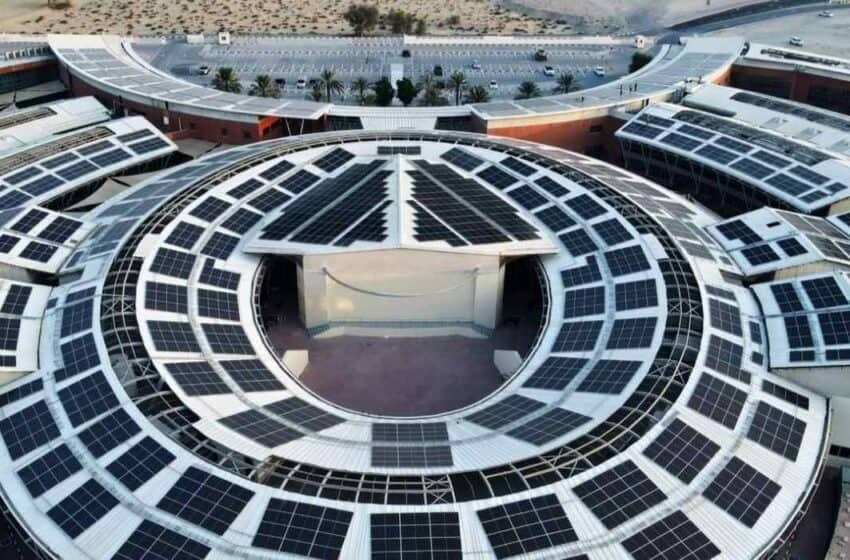  الإمارات: سراج باور تنهي مشروعها الشمسي في مدرسة كينجز البرشاء باستطاعة 1.9 ميجاواط