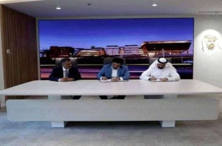 اليمن والإمارات توقعان اتفاقيةً لإنشاء محطة طاقة شمسية في عدن باستطاعة 120 ميجاواط