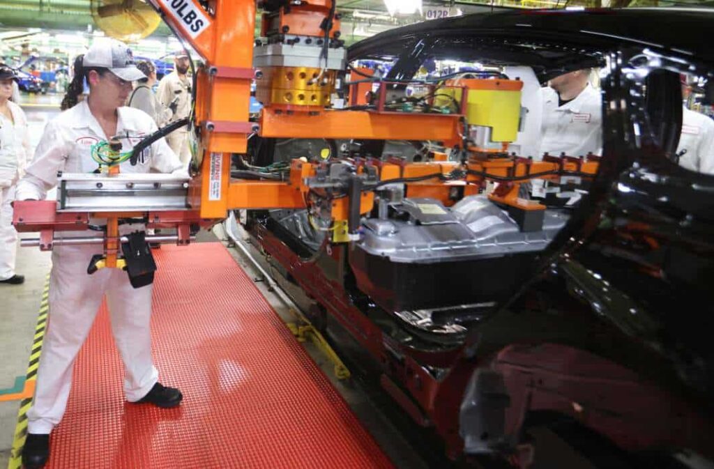 Honda تبدأ إنتاج المركبات الكهربائية