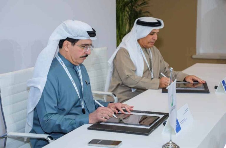 هيئة الطرق والمواصلات بدبي توقع اتفاقية رعاية مع هيئة كهرباء ومياه دبي لتكون الراعي البلاتيني للقمة العالمية للاقتصاد الأخضر