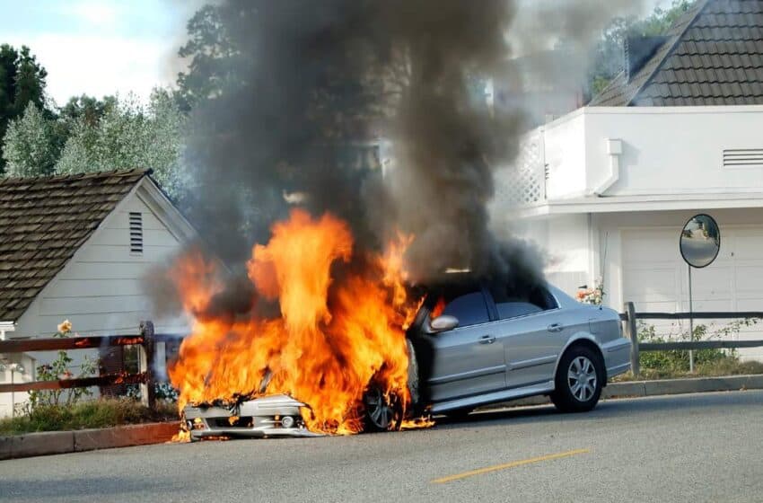  أيهما أكثر خطورة حوادث السيارات الكهربائية أم سيارات الوقود؟