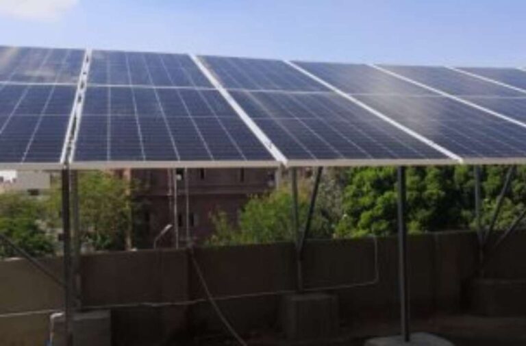 وحدة طاقة شمسية بمكتب احمد عرابي