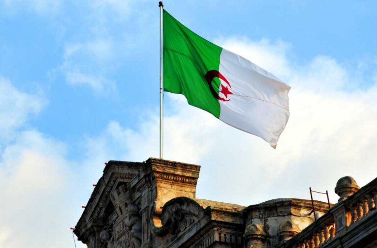 ملتقى الطاقات المتجددة الجزائر