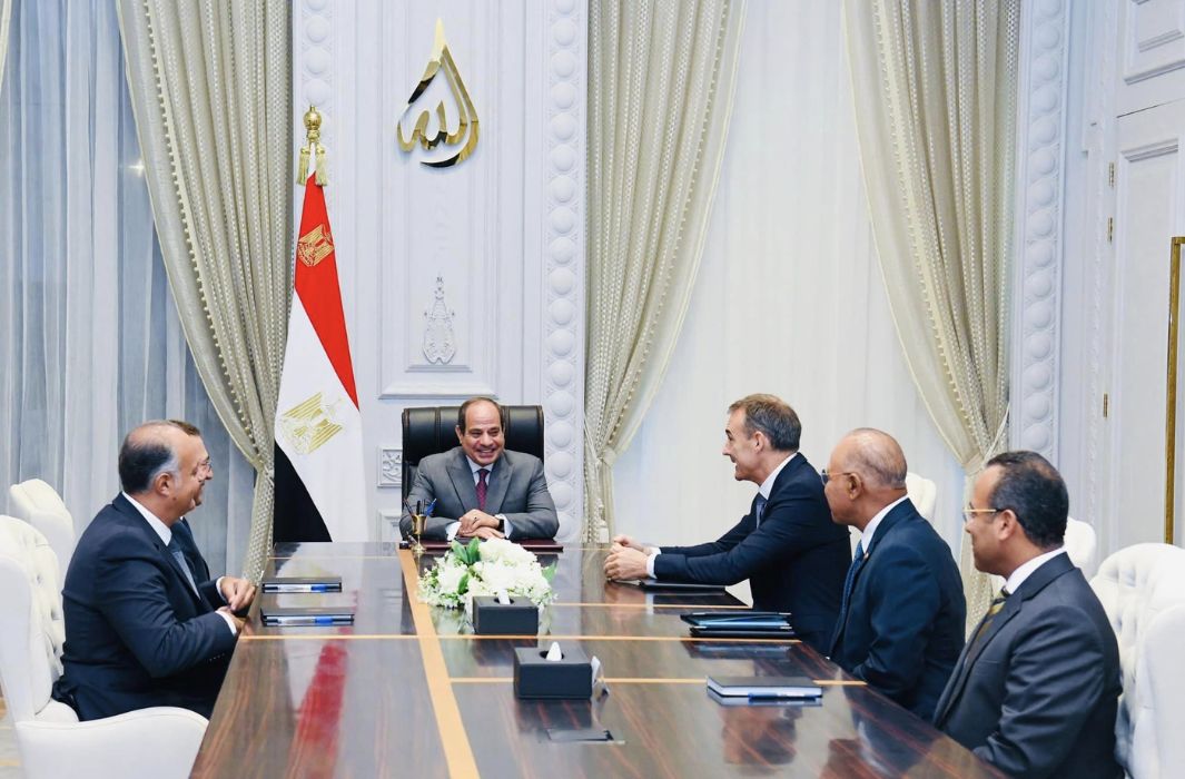جانب من اجتماع الرئيس المصري مع الرئيس التنفيذي لشركة "بريتيش بيتروليوم BP"،