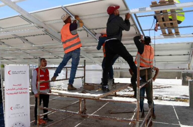 بدء المرحلة الثالثة لتدعيم المنازل بالطاقة الشمسية في الأردن
