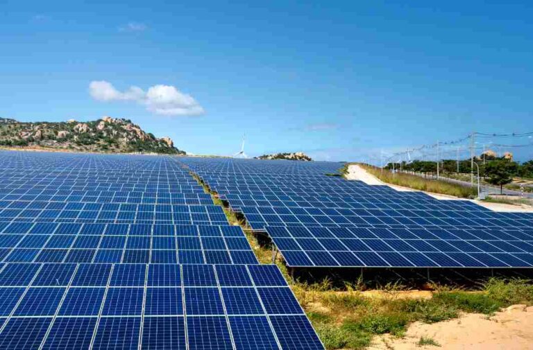 محطة للطاقة الشمسية في مصر