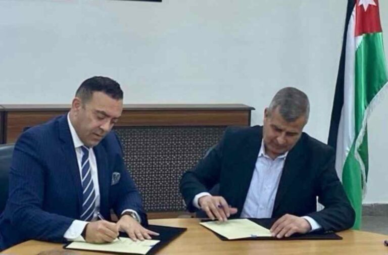 توقيع اتفاقية تطوير منشأة لإنتاج الأمونيا الخضراء في الأردن
