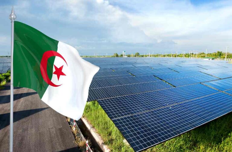 محطات الطاقة الشمسية في الجزائر