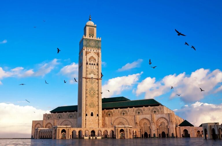 مسجد الفنا أحد المساجد الكبرى في المغرب (متداولة)