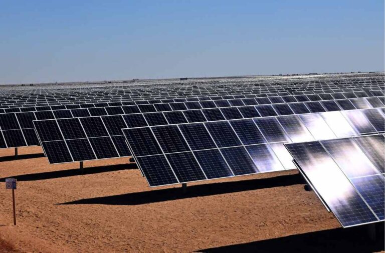 محطة كوم أمبو للطاقة الشمسية في مصر