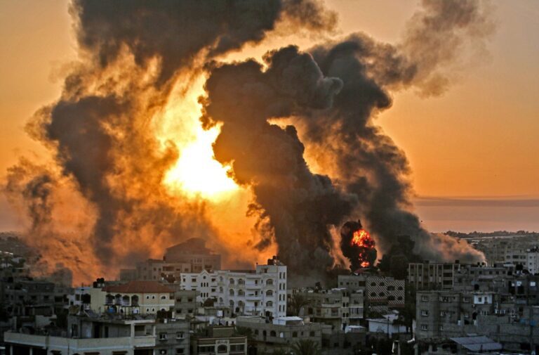 آثار انبعاثات ناتجة عن قصف إسرائيلي على غزة المصدر: yandex