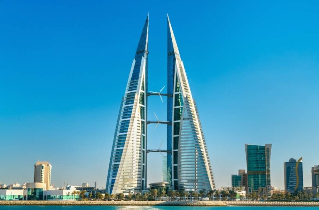 مقترح تشريعي للطاقة المتجددة في البحرين: آلية لتصدير فائض الكهرباء وتحديد صارم للمواصفات الفنية