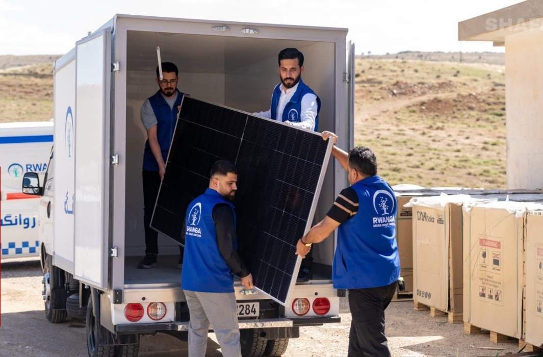 مؤسسة روانگه تزود قرية گولك بمنظومة طاقة شمسية متكاملة