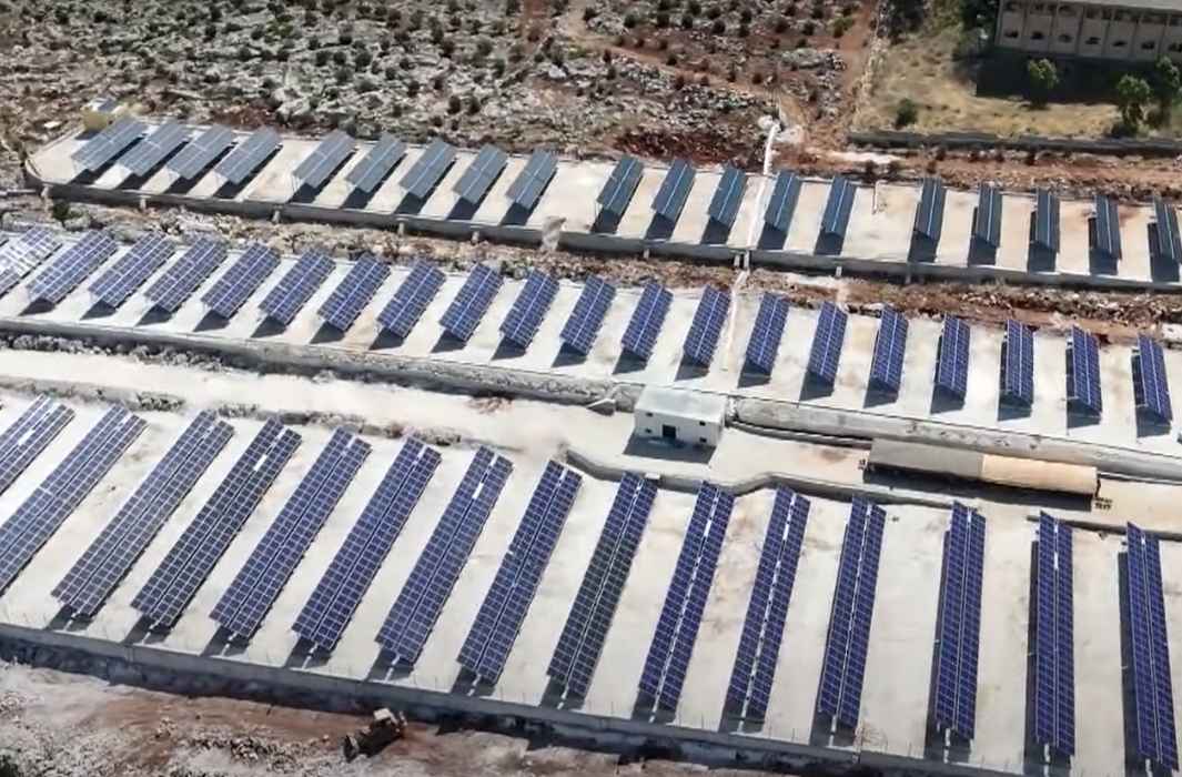 إدلب تفتتح أكبر محطة للطاقة الشمسية في محطة العرشاني