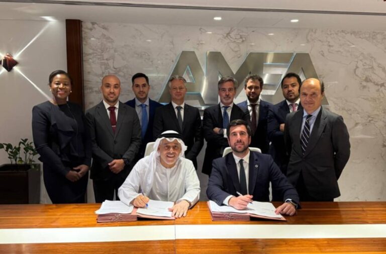 "كوكس" الإسبانية و"آميا باور" الإماراتية تطلقان تحالفًا جديدًا لتطوير مشاريع المياه والطاقة