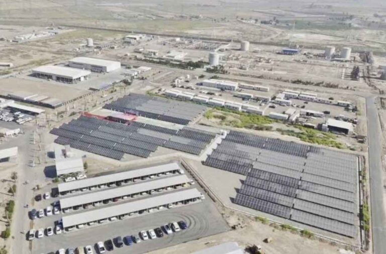 باستطاعة 1.3 ميجاواط...العراق يفتتح محطة شمسية جديدة في حقل نفط