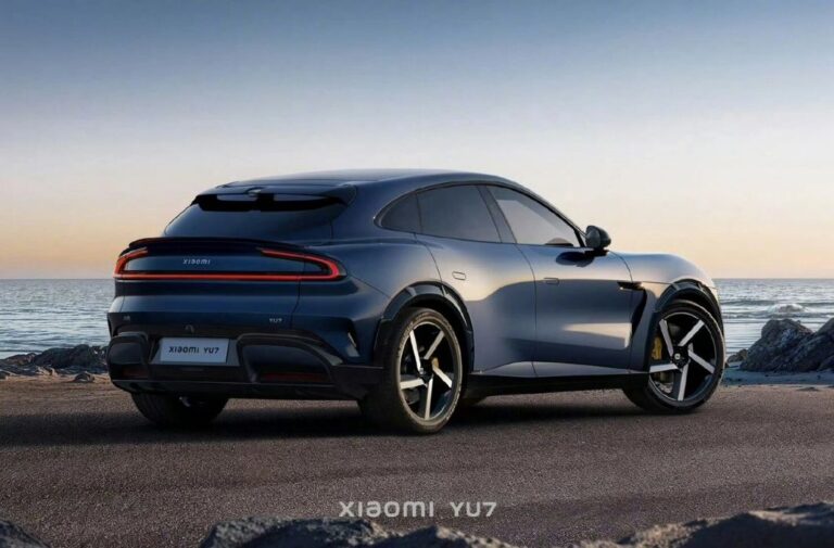 سيارة شاومي الكهربائية الجديدة YU7 (xiaomi)