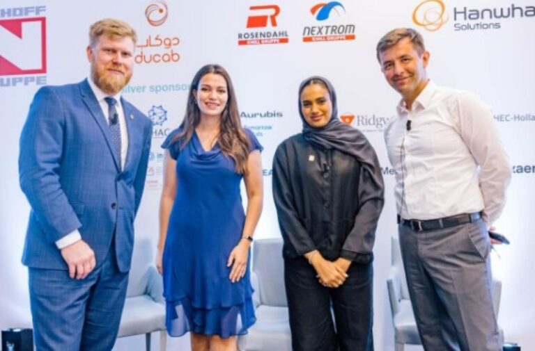 "دوكاب" الإماراتية راعٍ ذهبي لمؤتمر CRU 2025