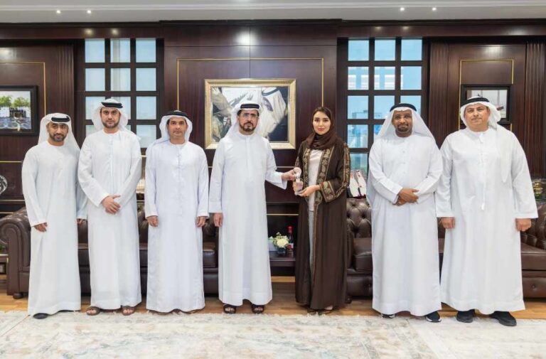 هيئة كهرباء ومياه دبي تحصد جائزتين من جوائز رويترز العالمية لانتقال الطاقة 2025
