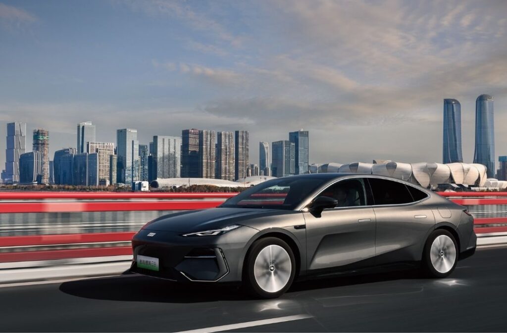 سيارة جيلي (Geely Auto)