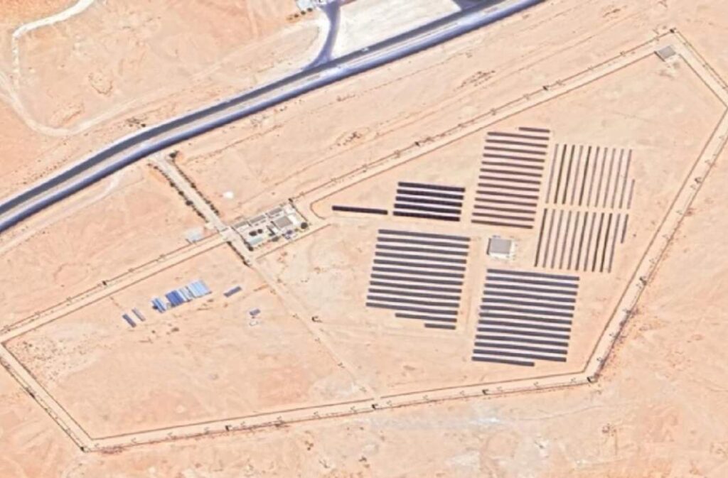 صورة جوية لمحطة غرداية الشمسية في الجزائر