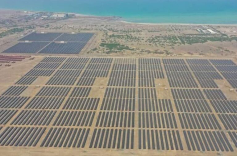 بنسبة إنجاز 98%.. محطة المخا الجديدة للطاقة الشمسية تدخل الخدمة قريباً