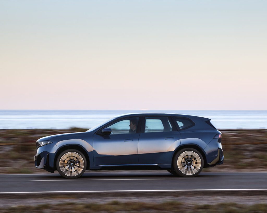 BMW iX3 الجديدة