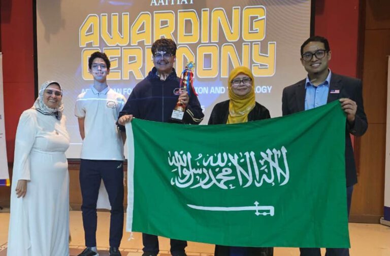 إنجاز سعودي عالمي في كوالالمبور: المبتكر محمد باحاذق يحصد المركز الأول في المنتدى الأفروآسيوي للابتكار والتكنولوجيا برعاية "تكنولوجيات الصحراء"