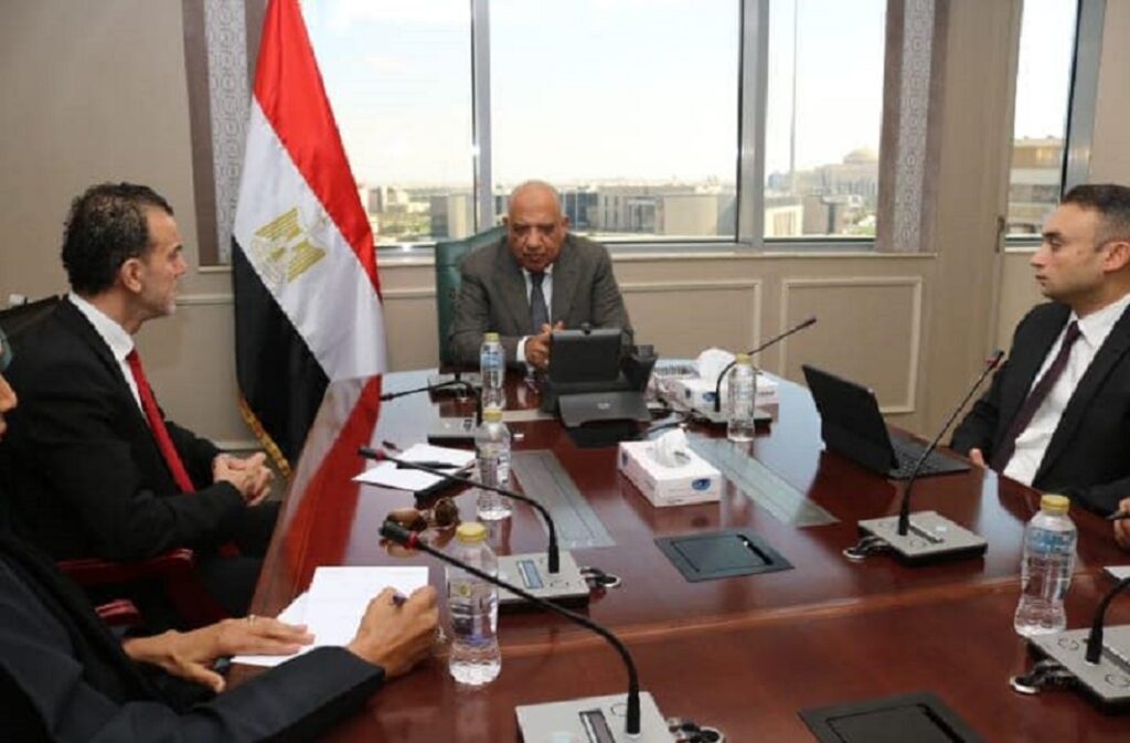 خلال المباحثات