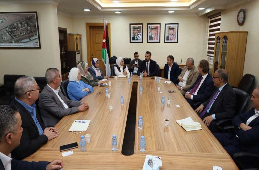 الأردن وألمانيا يبحثان فرص الاستثمار في مجال الطاقة