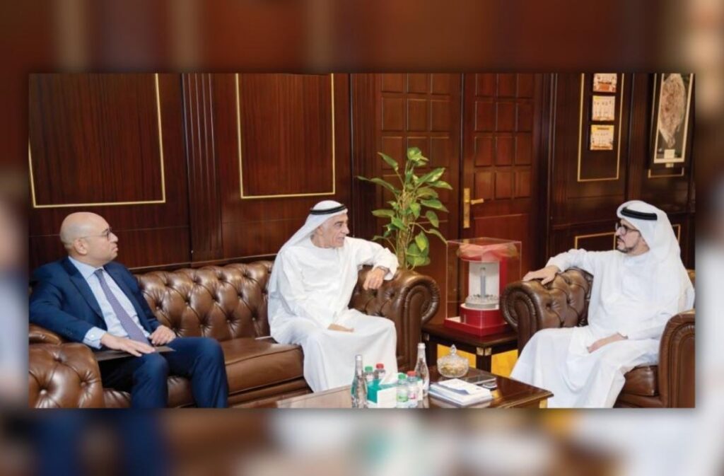 «كهرباء دبي» و«ماجد الفطيم» تعززان شراكتهما لدعم الاستدامة والطاقة النظيفة