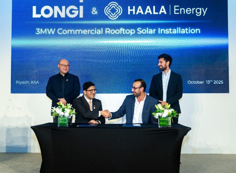 “لونجي” تعقد شراكة استراتيجية مع “هالة للطاقة” لاستهداف سوق الأسطح التجارية في المملكة