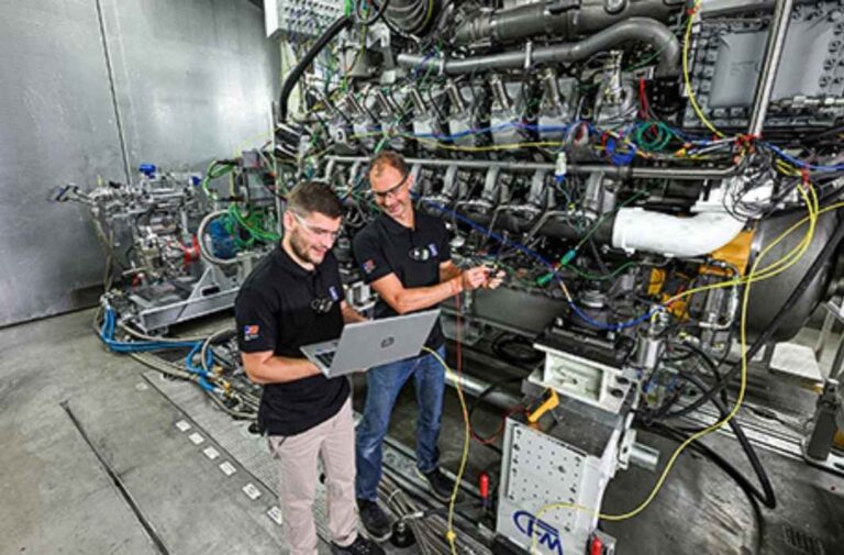 “رولز-رويس” تنجح في اختبار أول محرك بحري في العالم يعمل بوقود الميثانول النقي "رولز-رويس" تنجح في اختبار أول محرك بحري في العالم يعمل بوقود الميثانول النقي\ مصدر الصورة: رولز رويس