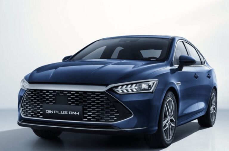 بمدى 2150 كم.. “بي واي دي” الصينية تُشعل المنافسة بسيارتها الهجينة الثورية “تشين إل” تشين إل من بي واي دي