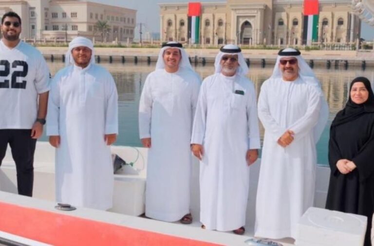 الإمارات تنزل كهوفاً اصطناعية في مياه 3 إمارات لتعزيز المخزون السمكي والأمن الغذائي